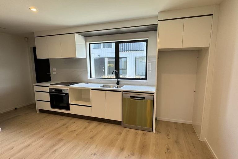 Photo of property in 7/25 Taikata Road, Te Atatu Peninsula, Auckland, 0610