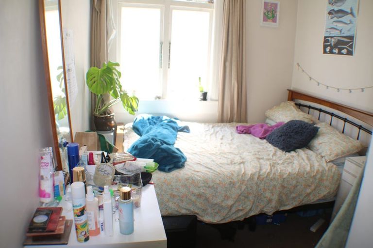 Photo of property in 73 Majoribanks Street, Mount Victoria, Wellington, 6011