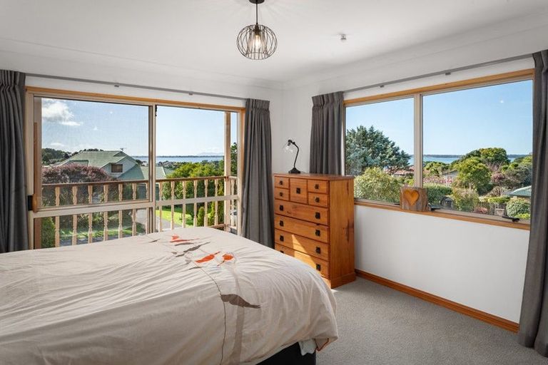 Photo of property in 2 Baigent Place, Tanners Point, Katikati, 3177