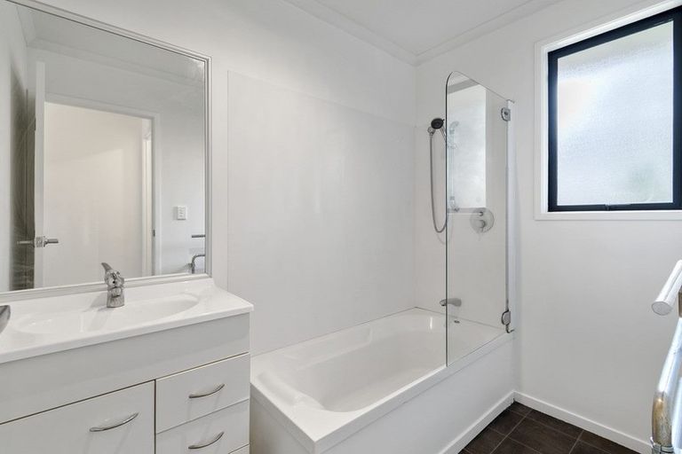 Photo of property in 2/57 Redcrest Avenue, Red Hill, Papakura, 2110