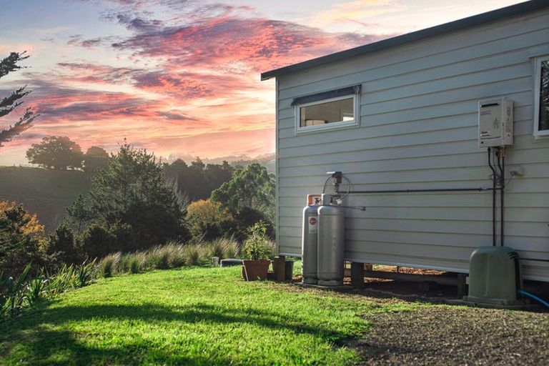 Photo of property in 73 Bayer Road, Puhoi, 0994