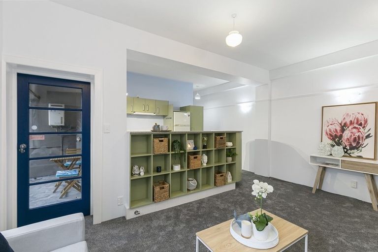 Photo of property in Anderson Apartments, 9/248 Willis Street, Te Aro, Wellington, 6011