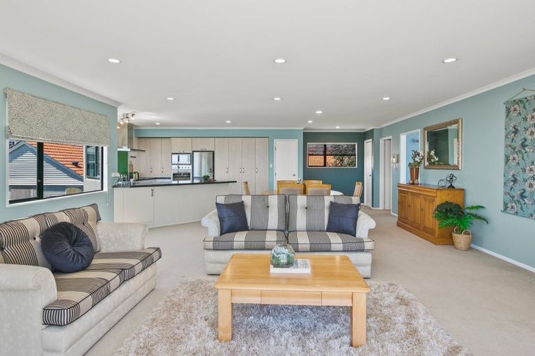 Photo of property in 3 Hine Street, New Plymouth, 4310