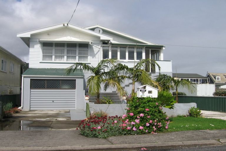 Photo of property in 13 Tatahi Street, Te Puru, Thames, 3575