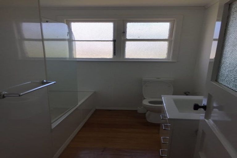 Photo of property in 125 Oxford Terrace, Epuni, Lower Hutt, 5011