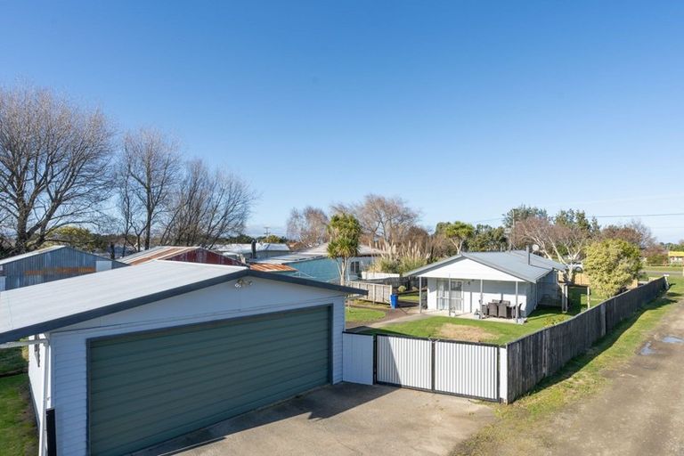 Photo of property in 73 Avenue Road, Foxton, 4814