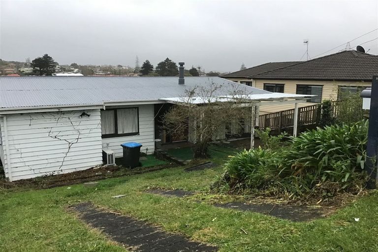 Photo of property in 30 Ellis Avenue, Mount Roskill, Auckland, 1041