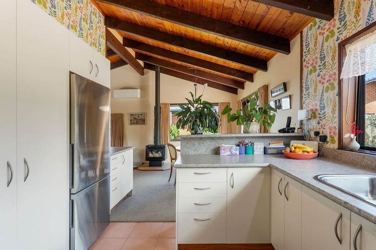 Photo of property in 5 Marina View Drive, West Harbour, Auckland, 0618