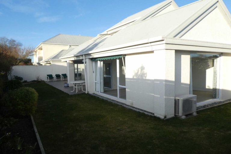 Photo of property in 1/212 Springfield Road, St Albans, Christchurch, 8014