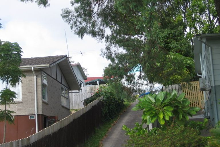 Photo of property in 1/16 Normanton Street, Glenfield, Auckland, 0629