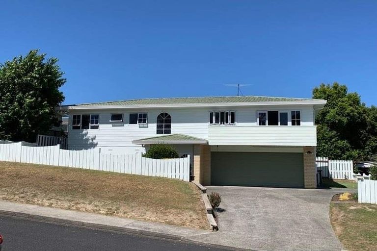 Photo of property in 27 Spargo Road, Massey, Auckland, 0614