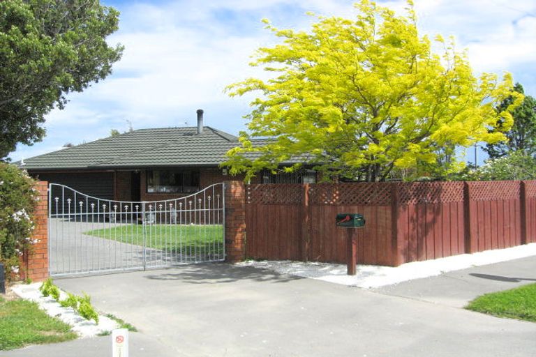 Photo of property in 2 Osborne Road, Amberley, 7410