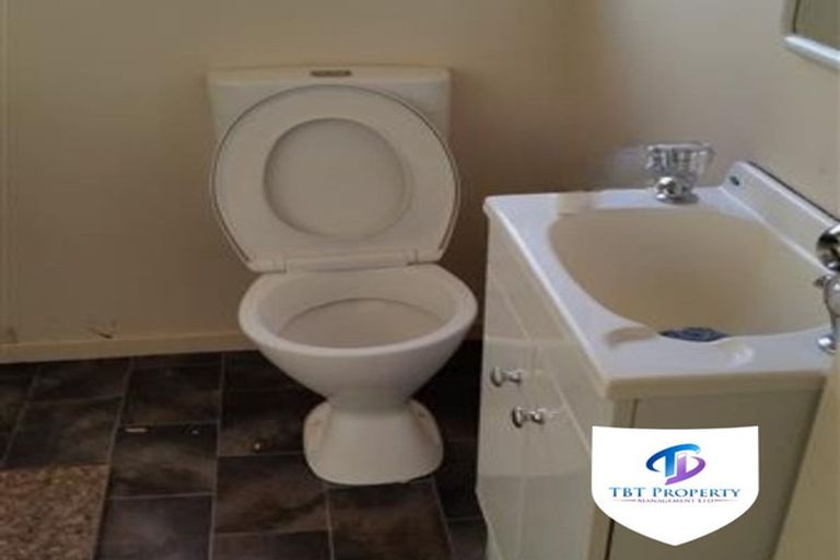 Photo of property in 130 Tennessee Avenue, Mangere East, Auckland, 2024