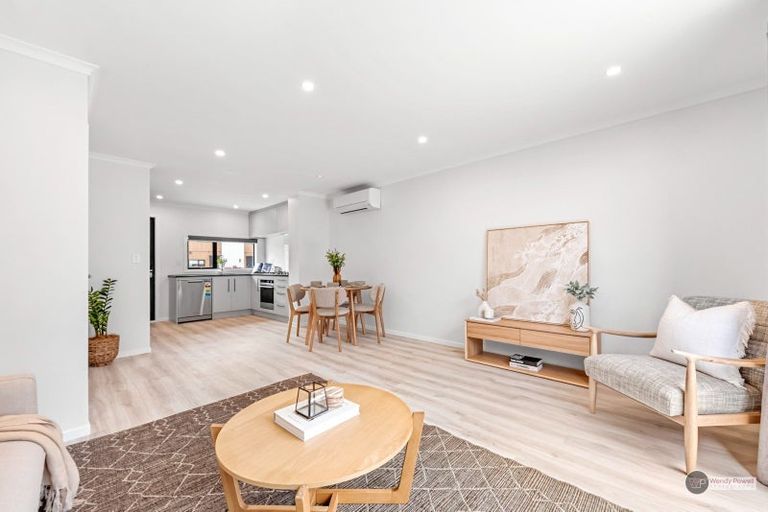 Photo of property in 15 Doug Jensen Street, Wallaceville, Upper Hutt, 5018