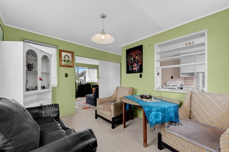 Photo of property in 51 Cedar Heights Avenue, Massey, Auckland, 0614