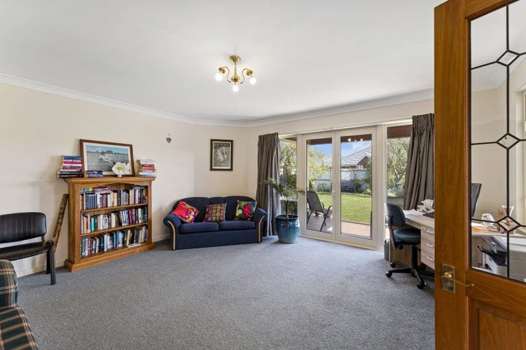 Photo of property in 5 Hilton Drive, Amberley, 7410