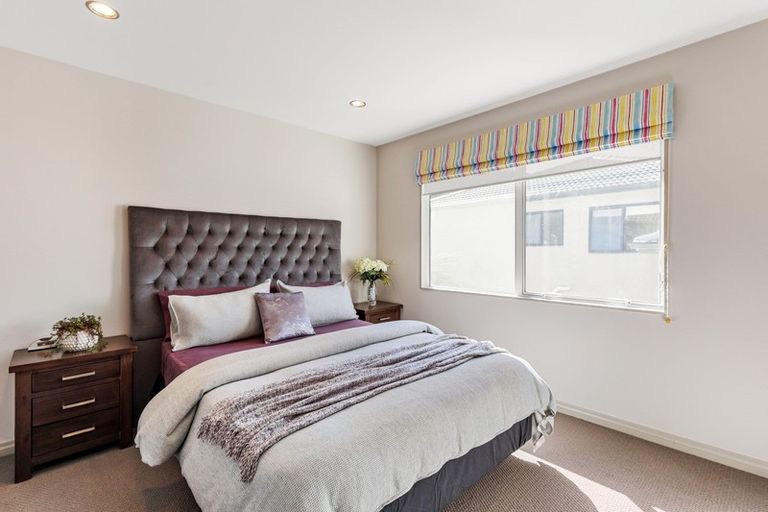 Photo of property in 20 Kunzea Place, Greenhithe, Auckland, 0632