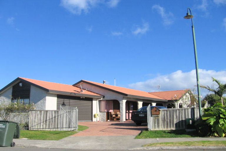 Photo of property in 14 Bucksburn Place, Greenmeadows, Napier, 4112