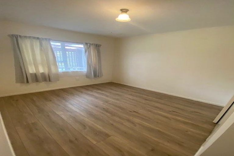 Photo of property in 36 Goodwood Drive, Goodwood Heights, Auckland, 2105