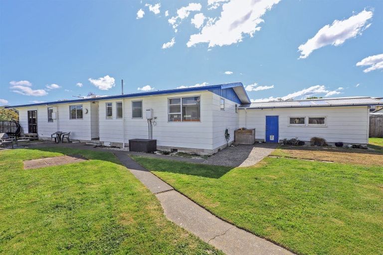 Photo of property in 15 Cooke Place, Taradale, Napier, 4112