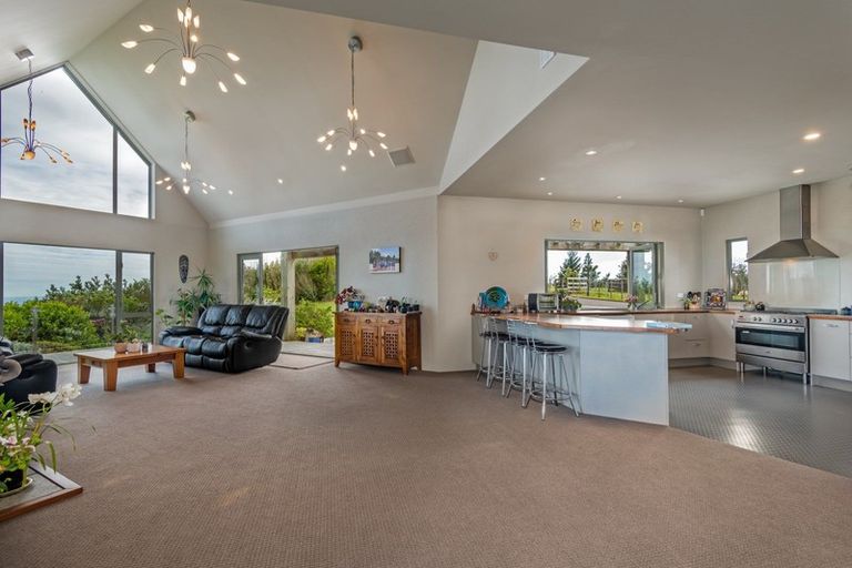 Photo of property in 307 Ngahere Park Road, Turitea, Palmerston North, 4472