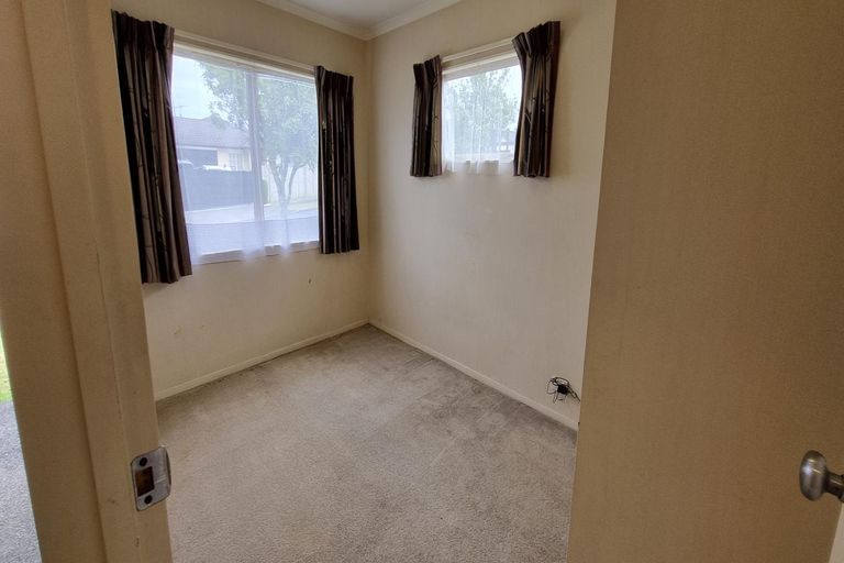 Photo of property in 25 Ironstone Place, Randwick Park, Auckland, 2105