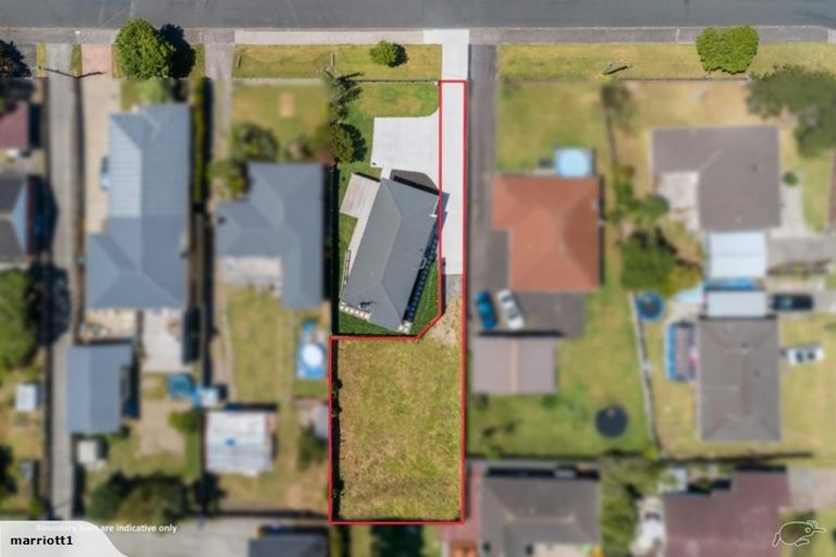 Photo of property in 111a Matipo Road, Te Atatu Peninsula, Auckland, 0610