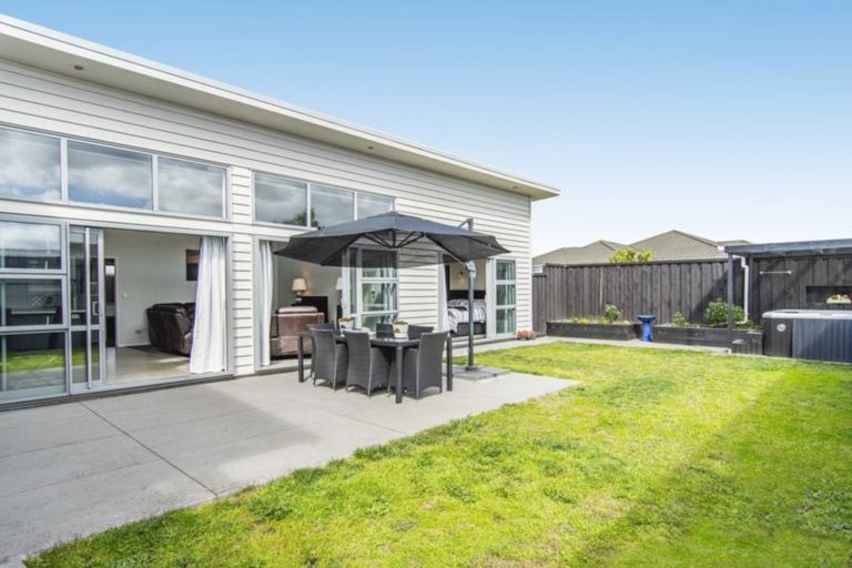 Photo of property in 42 Nautilus Drive, Papamoa Beach, Papamoa, 3118