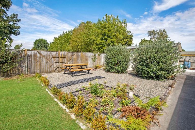 Photo of property in 61 Abraham Crescent, Milson, Palmerston North, 4414