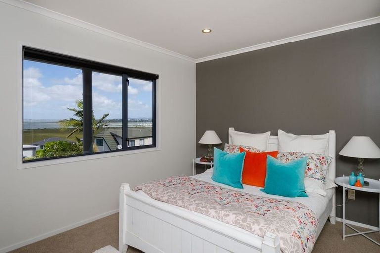 Photo of property in 37 Bannings Way, Hobsonville, Auckland, 0618