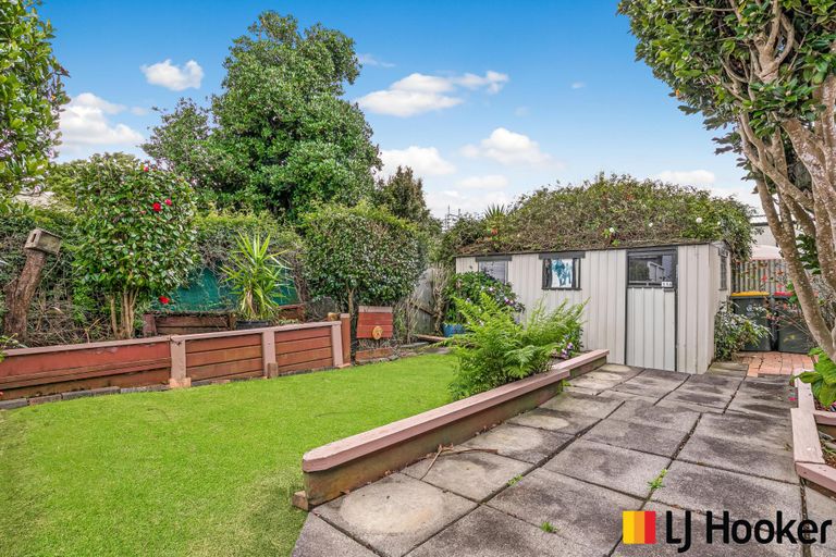 Photo of property in 11a Christmas Road, Manurewa, Auckland, 2102