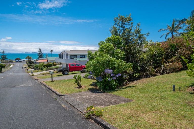 Photo of property in 40 Stratford Drive, Cable Bay, 0420