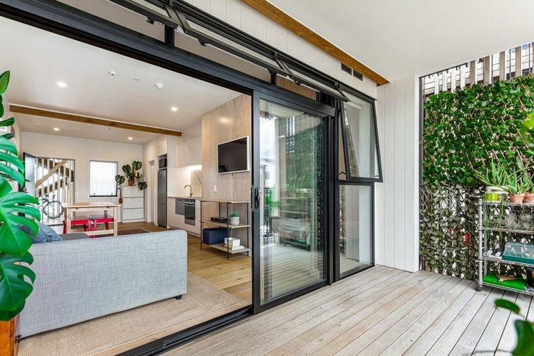 Photo of property in 6/167 Hobsonville Point Road, Hobsonville, Auckland, 0616