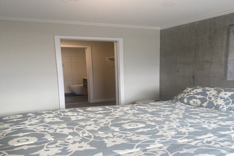 Photo of property in Frame Apartments, 1202/111 Molesworth Street, Thorndon, Wellington, 6011