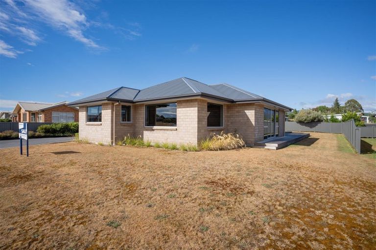 Photo of property in 16 Cunaris Way, Te Anau, 9600