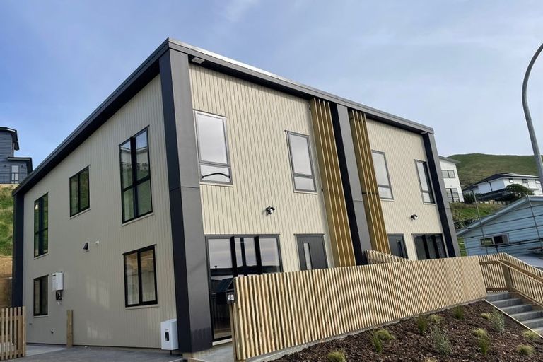 Photo of property in 5b Stockport Grove, Churton Park, 6037