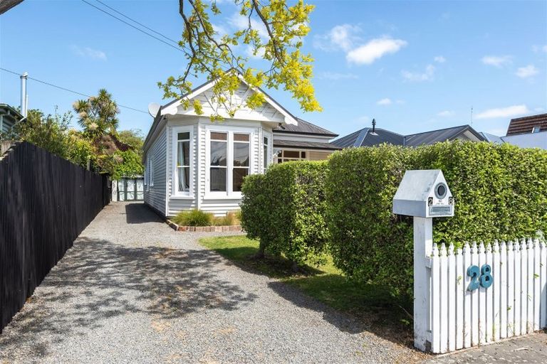 Photo of property in 28 Fairfield Avenue, Addington, Christchurch, 8024
