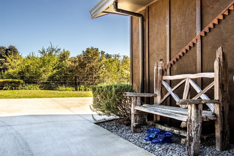 Photo of property in 37 Kents Road, Reikorangi, Waikanae, 5391