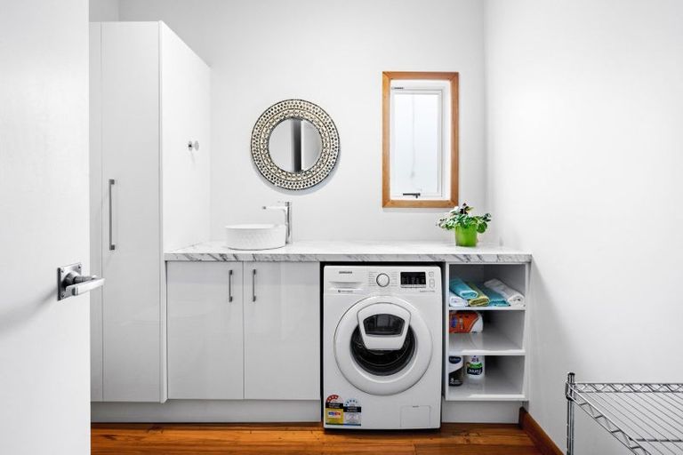 Photo of property in 52 Auckland Road, Greenmeadows, Napier, 4112