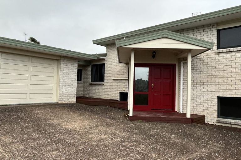 Photo of property in 13 Elsfield Place, Torbay, Auckland, 0630