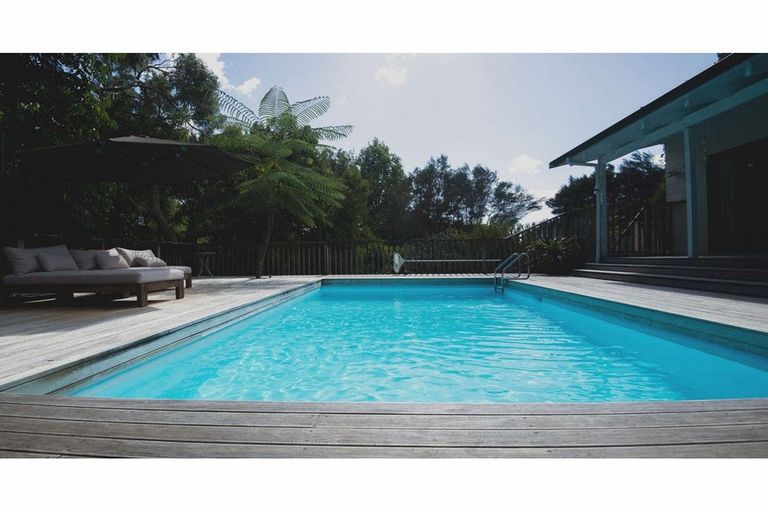 Photo of property in 136 Landing Road, Kerikeri, 0230