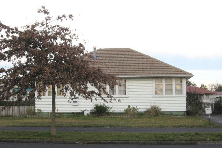 Photo of property in 64 Holland Road, Fairfield, Hamilton, 3214
