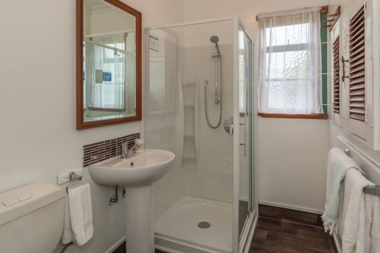 Photo of property in 44 Mckenzie Street, Levin, 5510