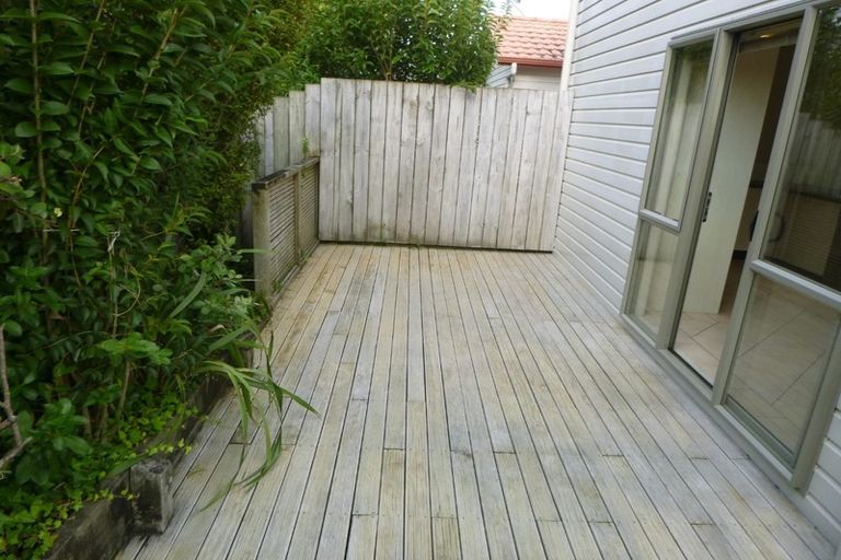 Photo of property in 41 Tiri Tiri Road, Birkdale, Auckland, 0626