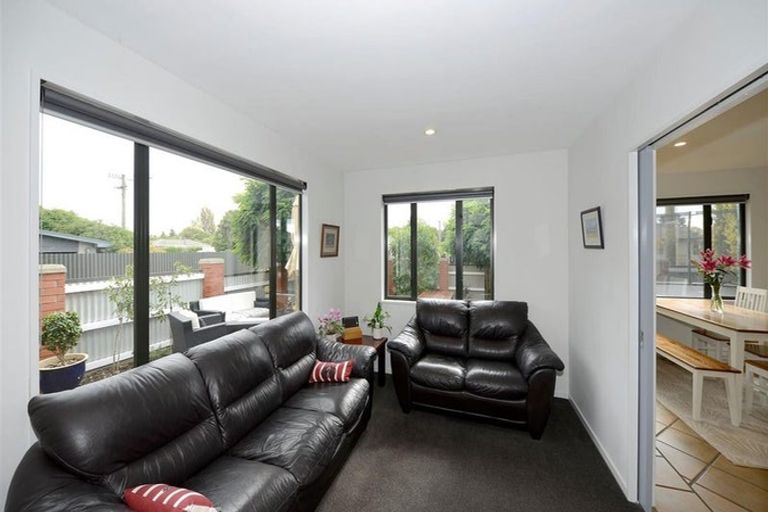 Photo of property in 55 Staveley Street, Avonhead, Christchurch, 8042