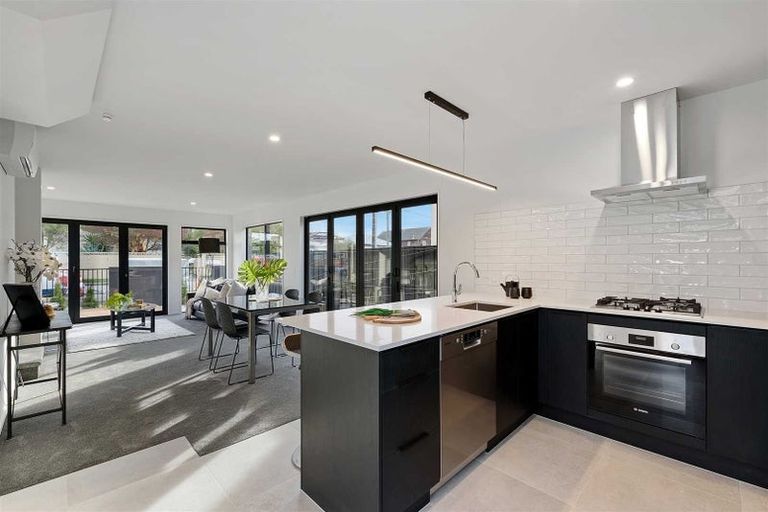 Photo of property in 480b Barbadoes Street, Edgeware, Christchurch, 8013