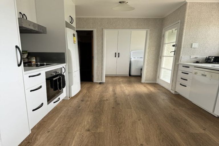 Photo of property in 42 Beeston Crescent, Manurewa, Auckland, 2102