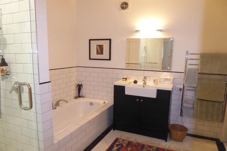 Photo of property in 75 Elizabeth Street, Mount Victoria, Wellington, 6011