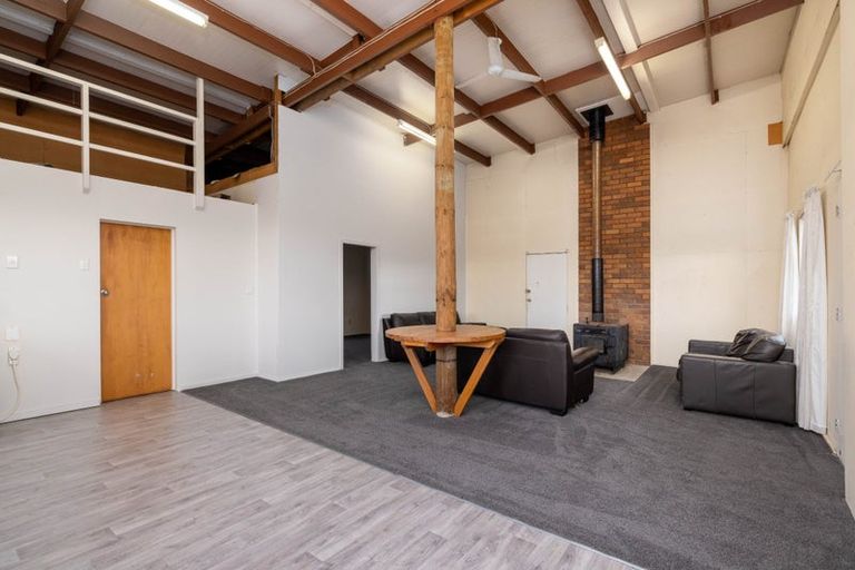 Photo of property in 1465 South Eyre Road, Swannanoa, 7476