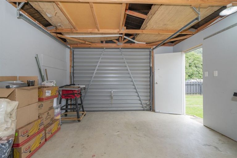 Photo of property in 6 Aputa Avenue, Te Puru, Thames, 3575